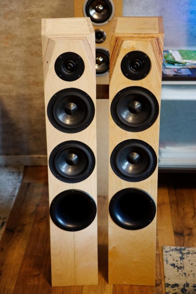 Build your own Beatclub Base loudspeaker - Standbox wood nature